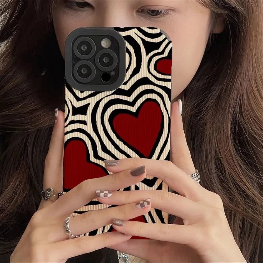 Fashion Romantic Love Hearts Phone Case For iPhone 14 13 15 Pro Max 7 8 Plus SE 11 12 Mini XS X XR Soft Silicone Stripes Cover  Casever