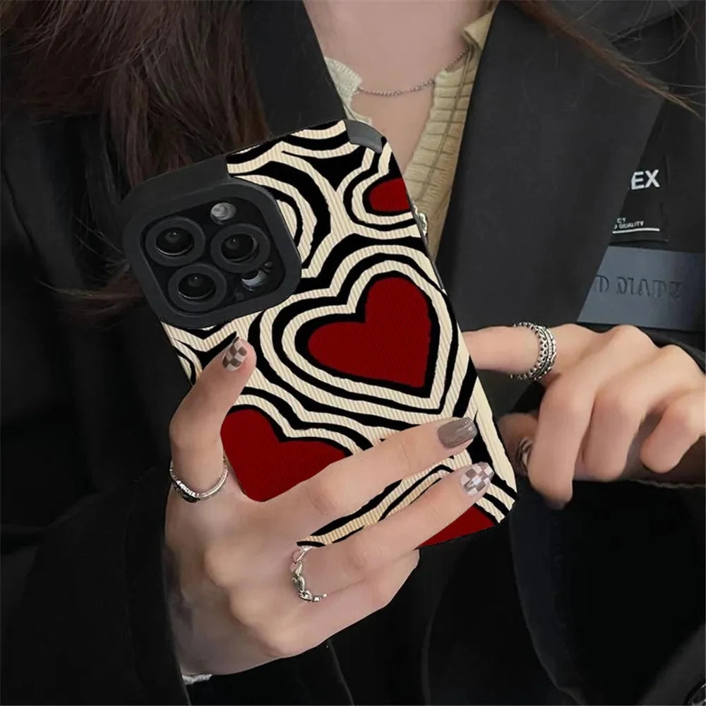 Fashion Romantic Love Hearts Phone Case For iPhone 14 13 15 Pro Max 7 8 Plus SE 11 12 Mini XS X XR Soft Silicone Stripes Cover  Casever