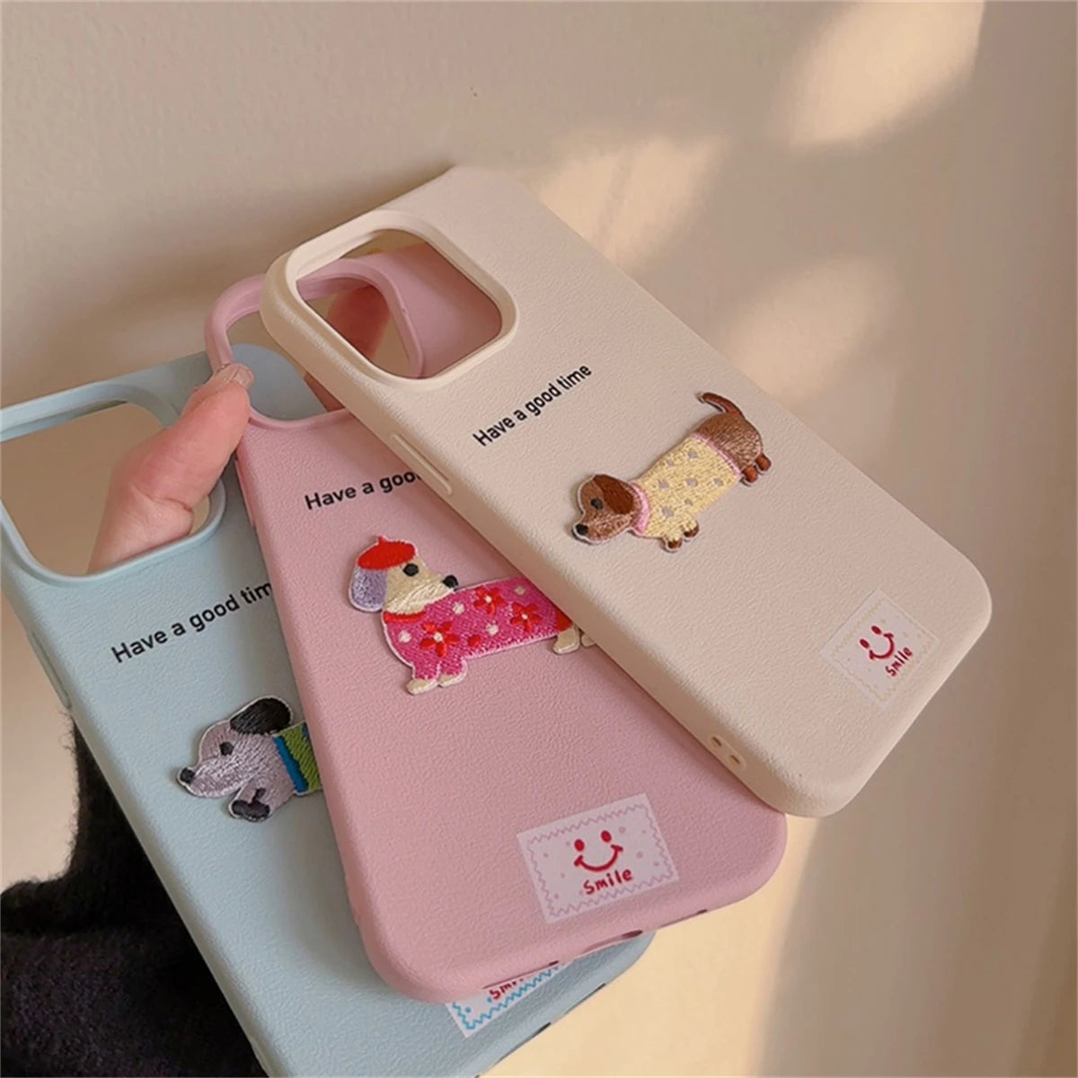 Korean Cute Cartoon Dachshund Litchi Pattern Phone Case For iPhone 15 14 13 12 Pro Max 11 Lovely Shockproof Soft Cover Funda  Casever